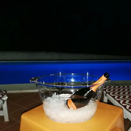 Con Piscina Вилла