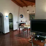 Con Piscina Villa *