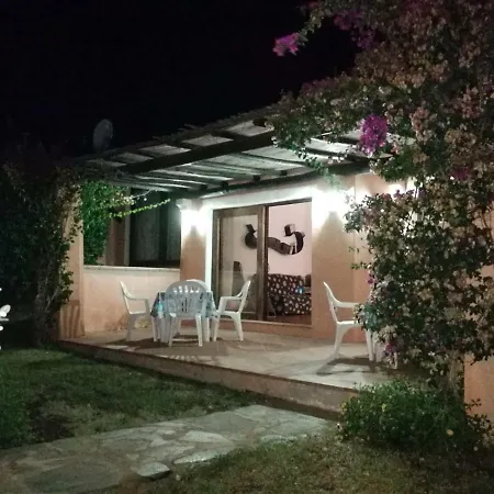 Con Piscina Villa *